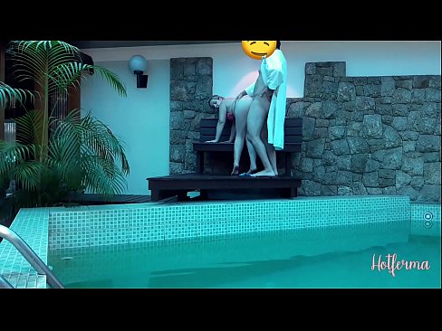 ❤️ Oga pe iranṣẹbinrin si awọn pool, sugbon ko le koju kan gbona ️❌  Ibalopo ❌❤